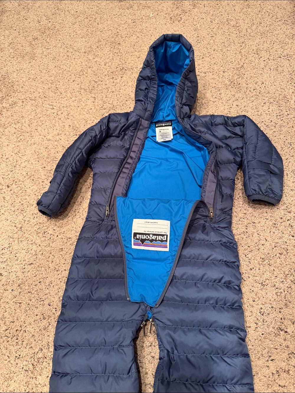 Patagonia Hi-Loft Down Sweater™ Baby Bunting - Picture 5 of 6